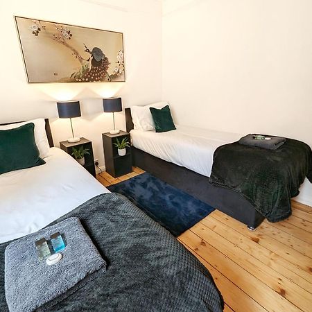 Central Cambridge, Charming 3-Bed House With Free Parking! 외부 사진